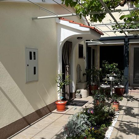 Ela I Gabi Omišalj Exterior foto